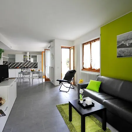 Apartment Sleeps 5 Pool Air Con Domaso